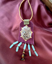 Φόρτωση εικόνας στο εργαλείο προβολής Συλλογής, ΚΟΛΙΕ ΔΕΡΜΑΤΙΝΟ ΜΕ ΠΕΤΡΕΣ ΗΜΙΠΟΛΥΤΙΜΕΣ PINK SPOT JASPER KAI MINT JADE