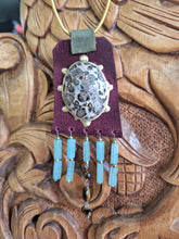 Φόρτωση εικόνας στο εργαλείο προβολής Συλλογής, ΚΟΛΙΕ ΔΕΡΜΑΤΙΝΟ ΜΕ ΠΕΤΡΕΣ ΗΜΙΠΟΛΥΤΙΜΕΣ PINK SPOT JASPER KAI MINT JADE