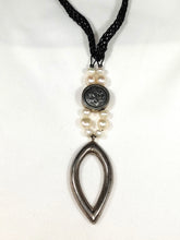 Φόρτωση εικόνας στο εργαλείο προβολής Συλλογής, ΜΕΝΤΑΓΙΟΝ - ΚΟΛΙΕ ΔΑΚΡΥ ΑΣΗΜΙ 925⁰ ΜΕ 8 ΜΑΡΓΑΡΙΤΑΡΙΑ ΚΑΙ ΜΕΤΑΛΛΙΟ ΜΕΓΑΛΕΞΑΝΔΡΟ ΑΣΗΜΕΝΙΟ