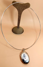 Φόρτωση εικόνας στο εργαλείο προβολής Συλλογής, ΑΣΗΜΕΝΙΟ 925⁰ ΜΕΝΤΑΓΙΟΝ ΕΓΚΟΛΠΙΟ ΦΩΤΟΓΡΑΦΙΩΝ ΜΕΓΑΛΟ ΟΒΑΛ ΜΕ ΣΚΑΛΙΣΜΑΤΑ ΧΕΙΡΟΣ