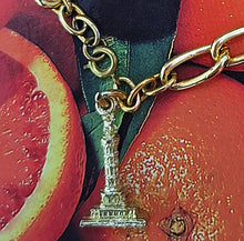 Load image into Gallery viewer, FAUX ΒΡΑΧΙΟΛΙ ΕΠΙΧΡΥΣΟ ΓΝΗΣΙΟ VINTAGE 70TIES ΜΕ ΕΠΙΧΡΥΣΟ ΚΡΕΜΑΣΤΟ ΜΝΗΜΕΙΟ ΚΑΙ&nbsp; ΗΜΙΠΟΛΥΤΙΜΕΣ ΠΕΤΡΕΣ

