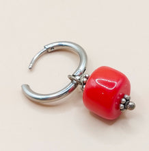 Load image into Gallery viewer, SURGICAL STEEL HOOPS WITH RED CORALS + SILVER-PLATED DAISIES
