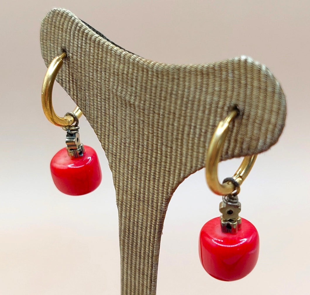 GOLD-PLATED SURGICAL STEEL HOOPS WITH RED CORALS + HEMATITE DAISIES