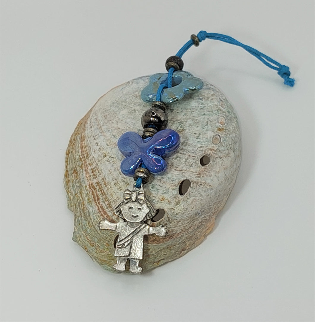 GOOD LUCK CHARM/TALISMAN WHITE ZINC METAL GIRL